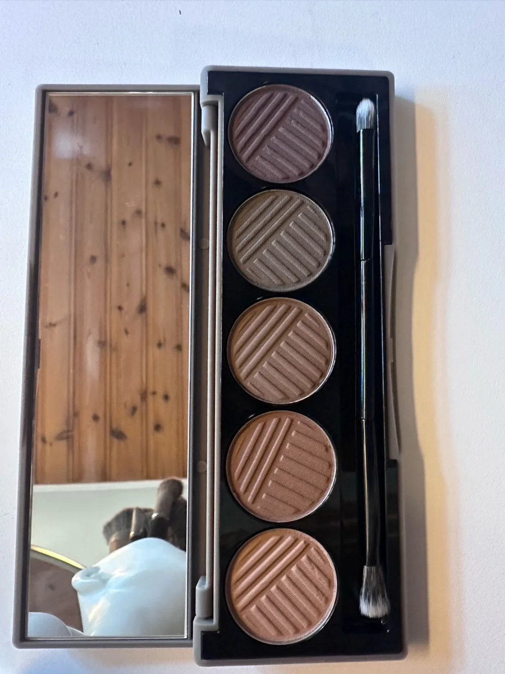 DOSE OF COLORS Pretty Cool Eyeshadow Palette